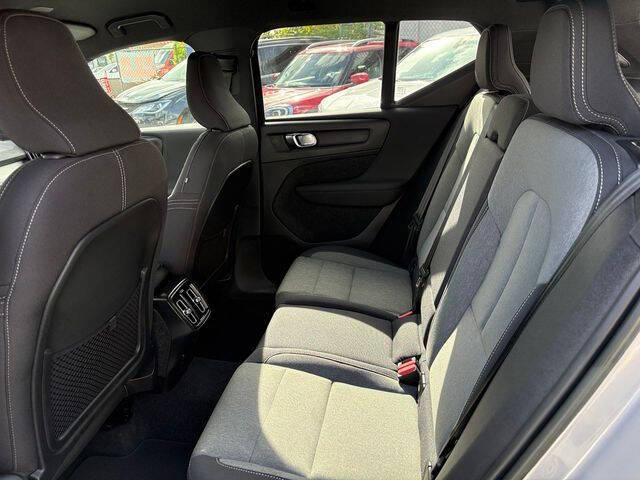 2023 Volvo XC40 B5 Core