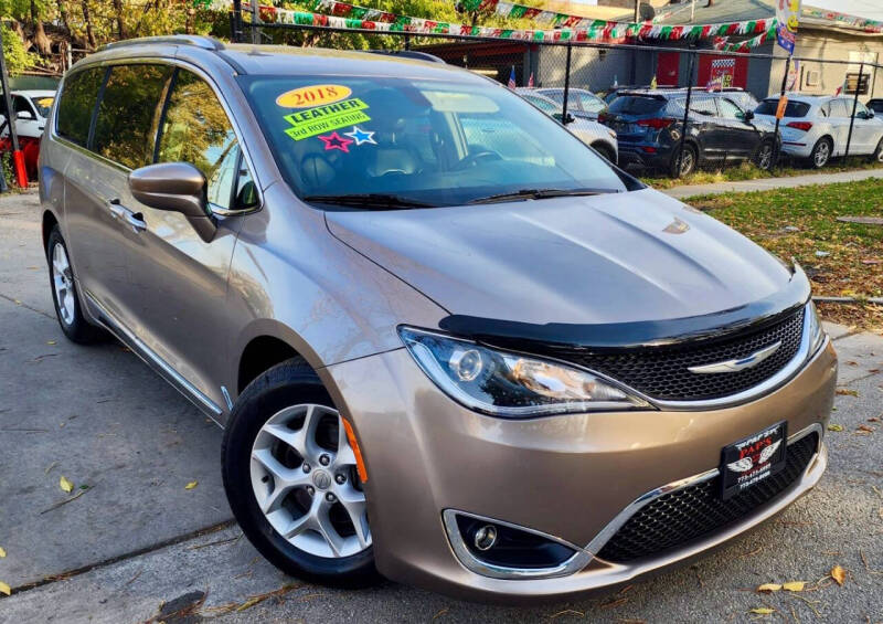2018 Chrysler Pacifica for sale at Paps Auto Sales in Chicago IL