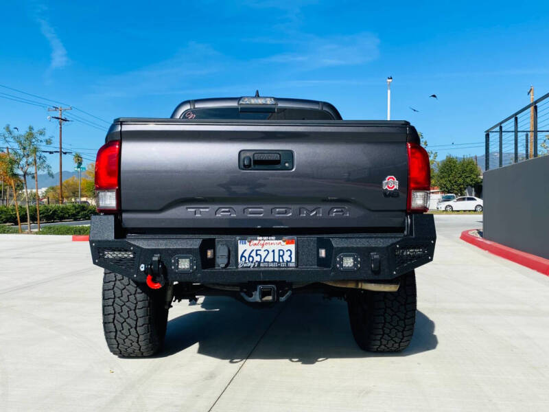 2017 Toyota Tacoma SR V6