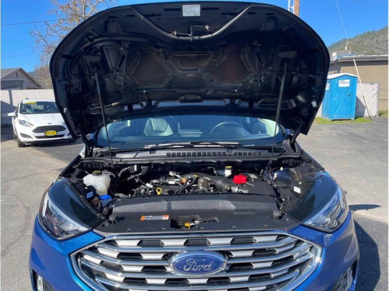 2022 Ford Edge Titanium