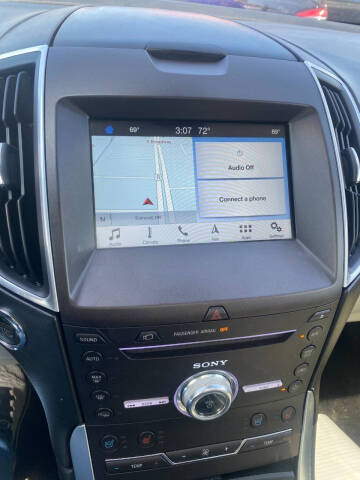 2017 Ford Edge Titanium