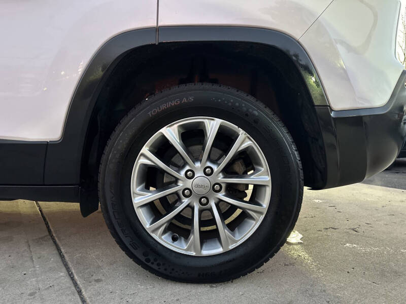 2019 Jeep Cherokee Latitude Plus