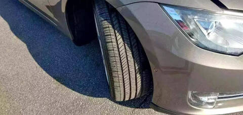 2015 Tesla Model S 70D