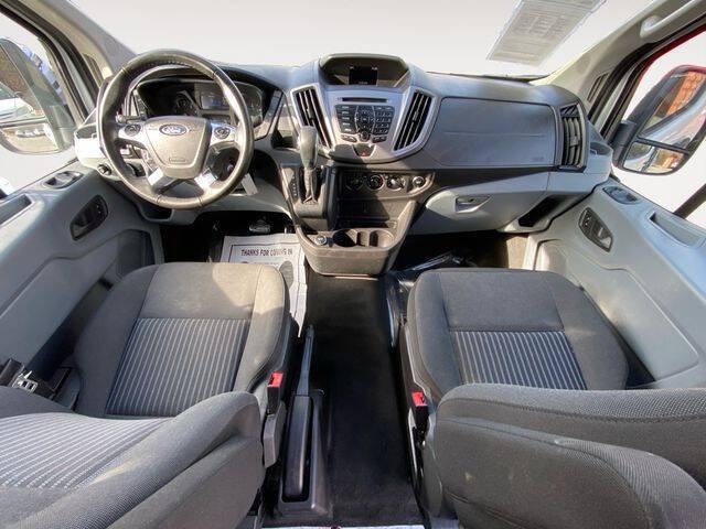 2019 Ford Transit 150 XLT