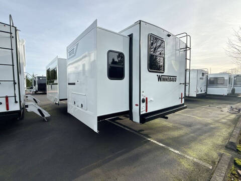 2026 Winnebago Thrive
