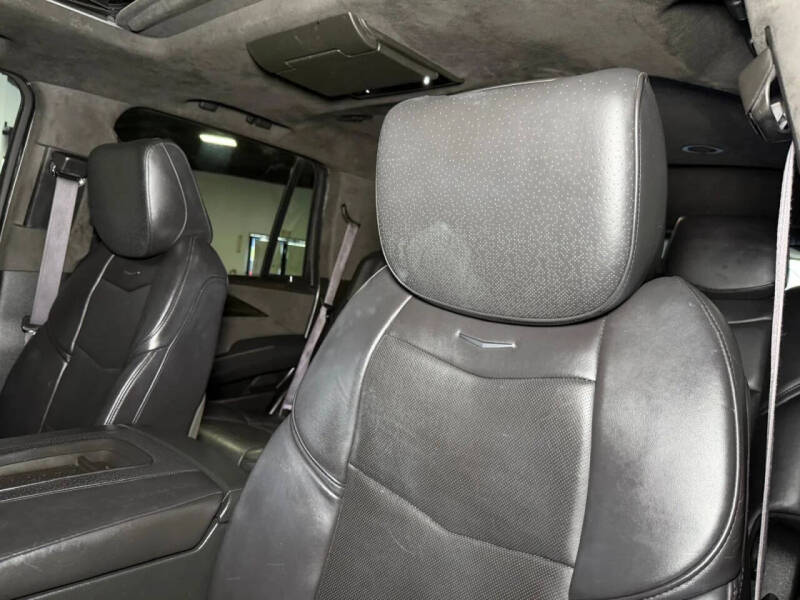 2017 Cadillac Escalade Platinum