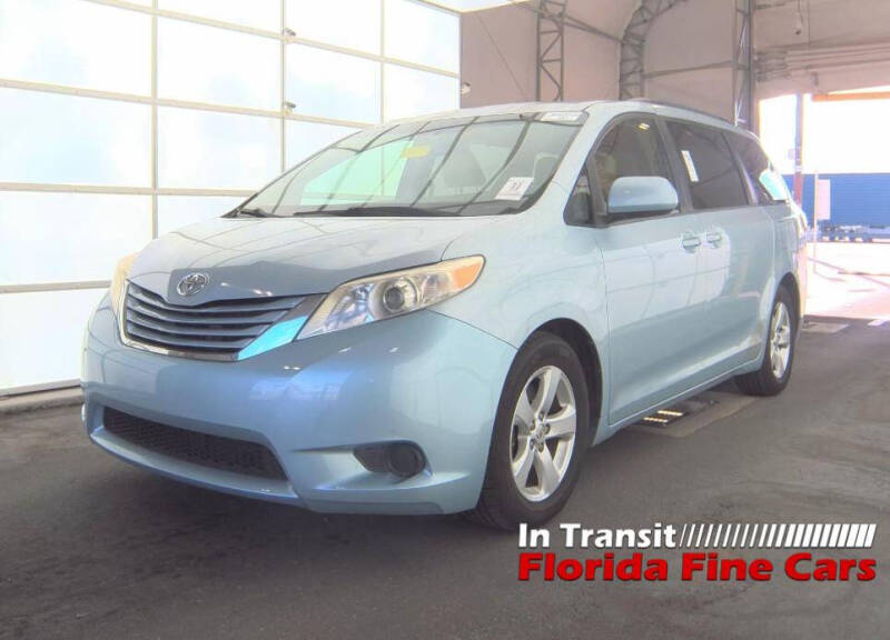 2015 Toyota Sienna LE 8-Passenger