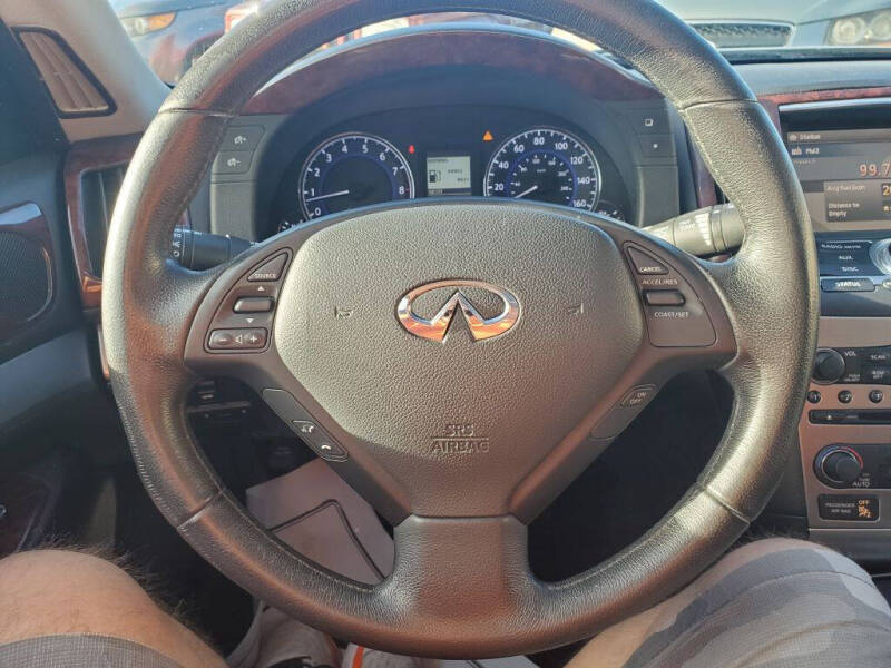 2011 Infiniti G25 Sedan x