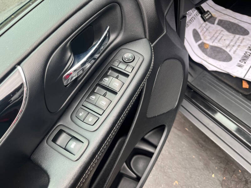 2015 Dodge Grand Caravan SE