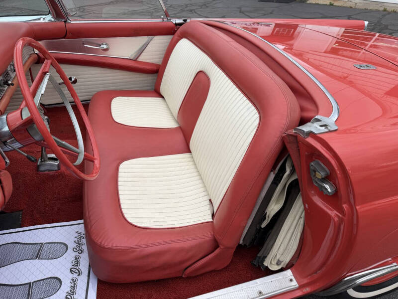 1956 Ford Thunderbird