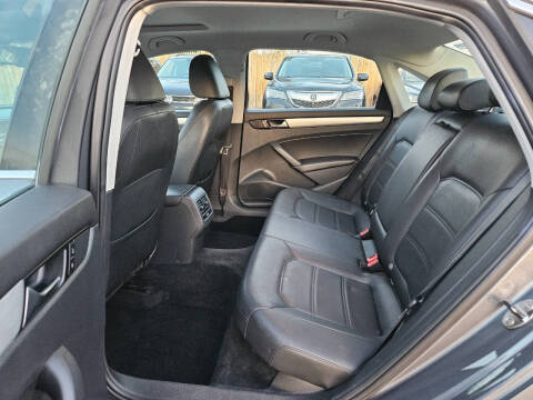 2013 Volkswagen Passat SE PZEV