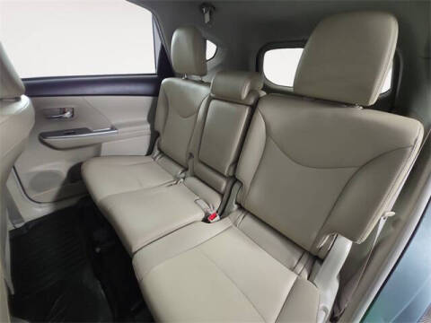 2017 Toyota Prius v Four