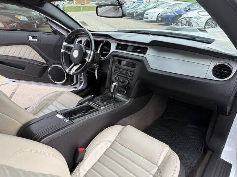2014 Ford Mustang V6