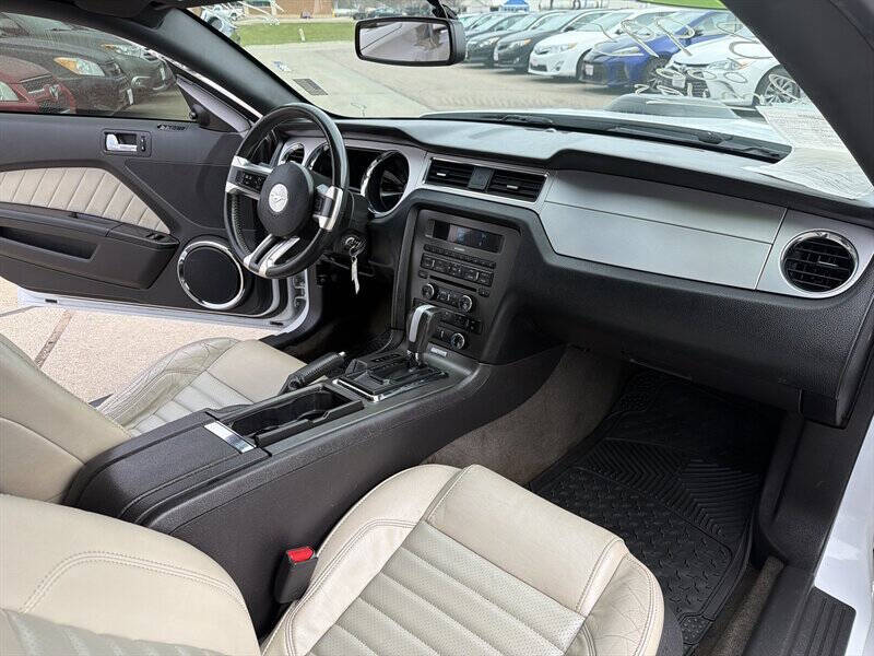 2014 Ford Mustang V6