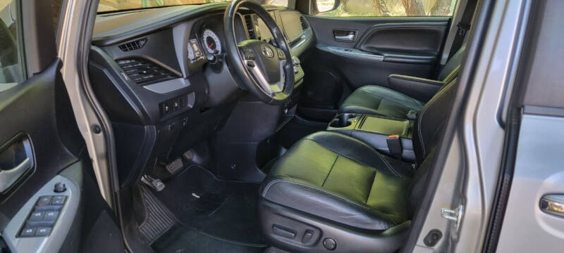 2015 Toyota Sienna SE Premium 8-Passenger