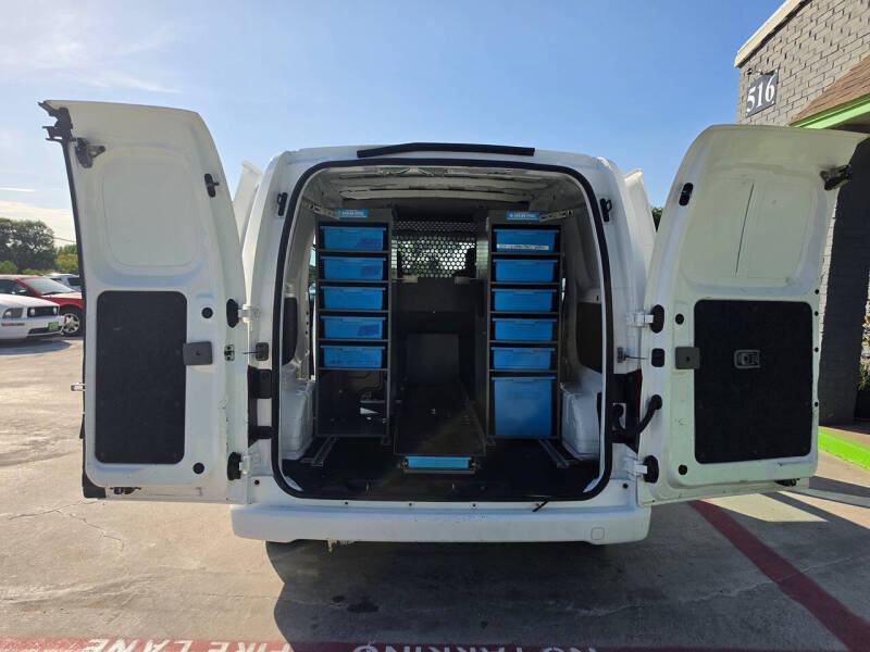 2017 Nissan NV200