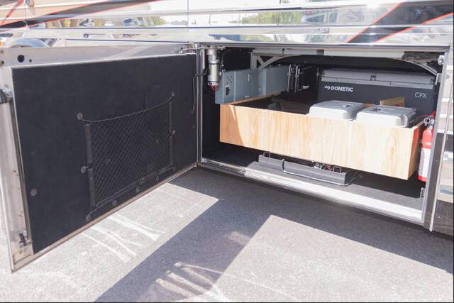 2008 Prevost Marathon XL45