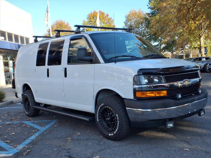 2023 Chevrolet Express 2500