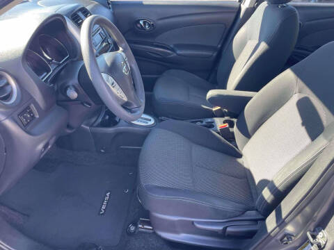 2016 Nissan Versa 1.6 S