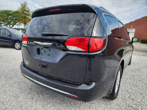 2017 Chrysler Pacifica Touring Plus