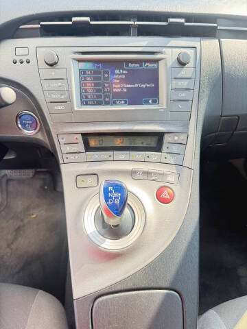 2013 Toyota Prius Three