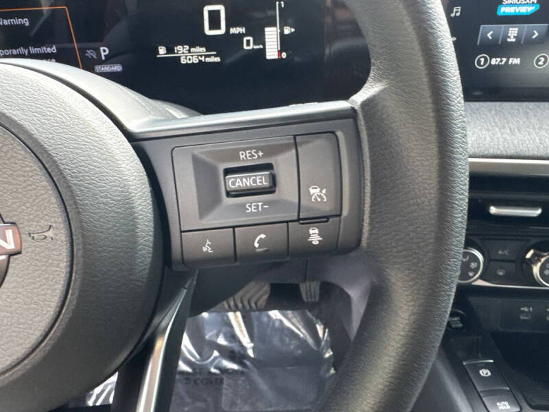 2025 Nissan Kicks SV