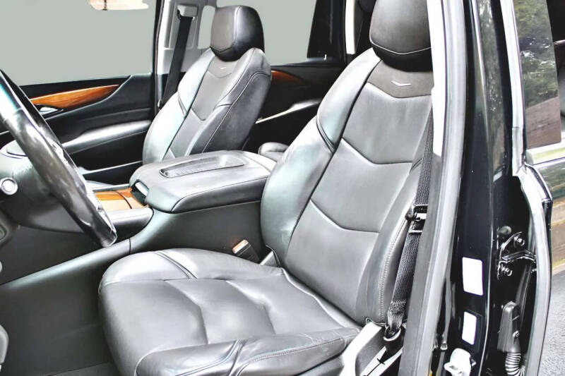 2020 Cadillac Escalade Luxury