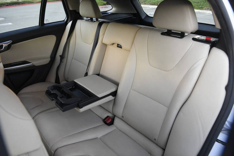 2018 Volvo V60 T5 Dynamic