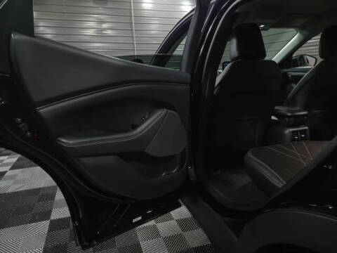 2024 Ford Mustang Mach-E Select