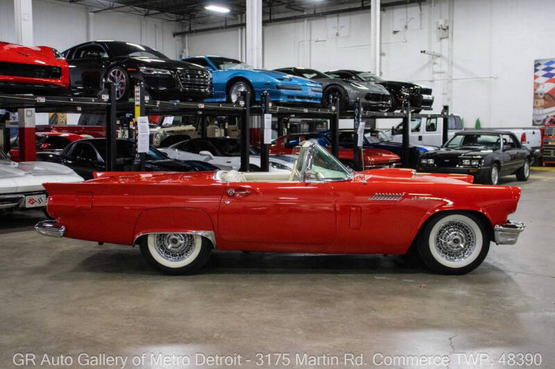 1957 Ford Thunderbird