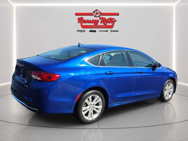 2017 Chrysler 200 Limited