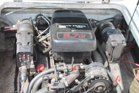 1996 Hurricane Deck Boat 246