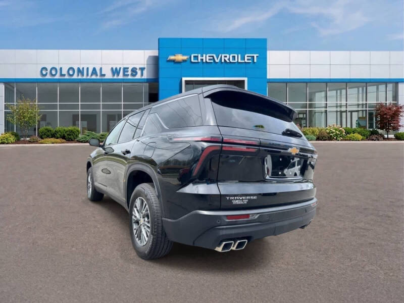 2024 Chevrolet Traverse LS