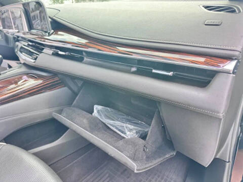 2023 Cadillac Escalade ESV Premium Luxury