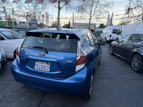 2015 Toyota Prius c Two