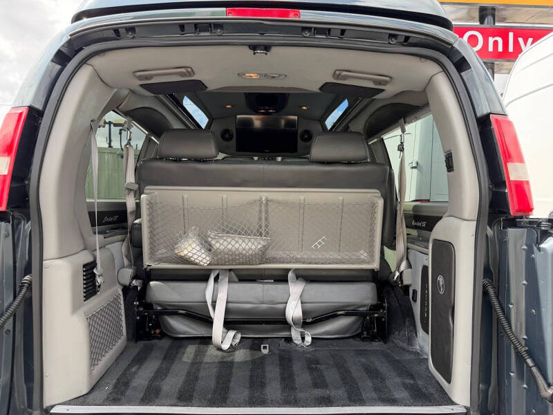 2017 Chevrolet Express 2500