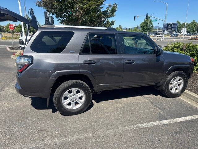 2022 Toyota 4Runner SR5