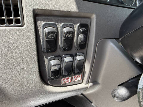 2018 Peterbilt 337