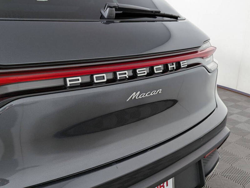 2025 Porsche Macan
