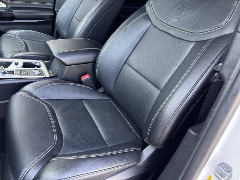 2023 Ford Explorer ST