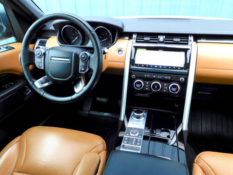 2017 Land Rover Discovery HSE Luxury