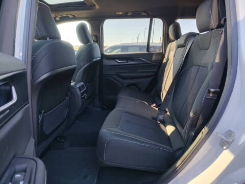 2025 Jeep Grand Cherokee Laredo X