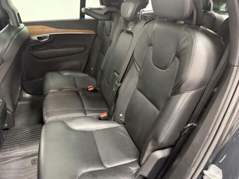 2021 Volvo XC90 T5 Momentum