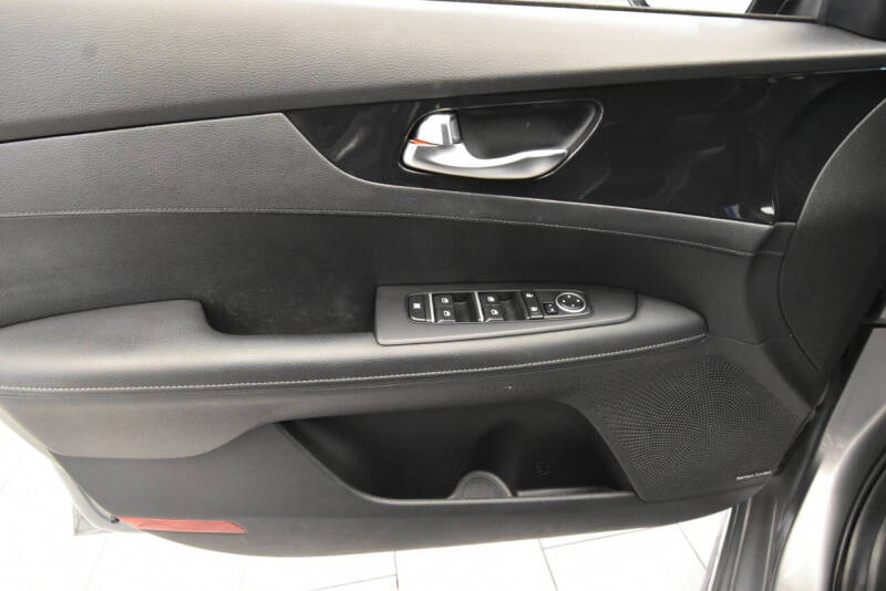 2022 Kia Forte GT Line