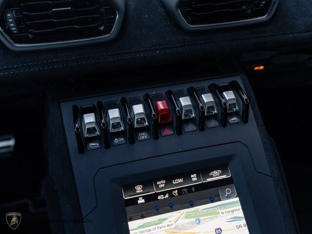 2024 Lamborghini Huracan STO