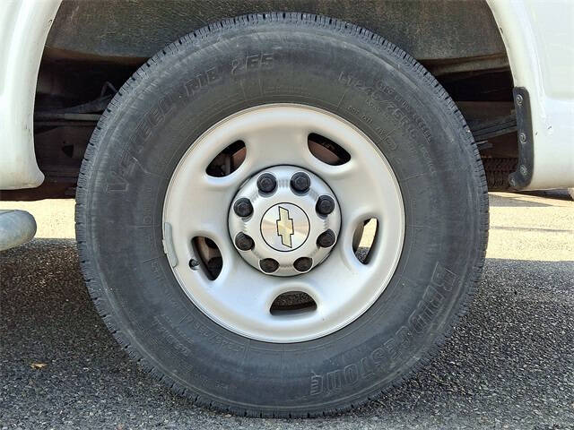 2023 Chevrolet Express 2500