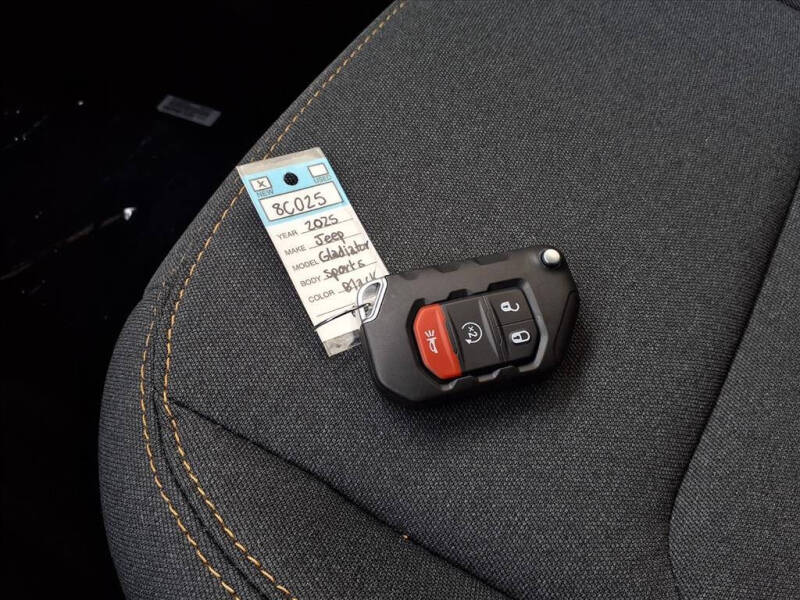 2025 Jeep Gladiator Sport S