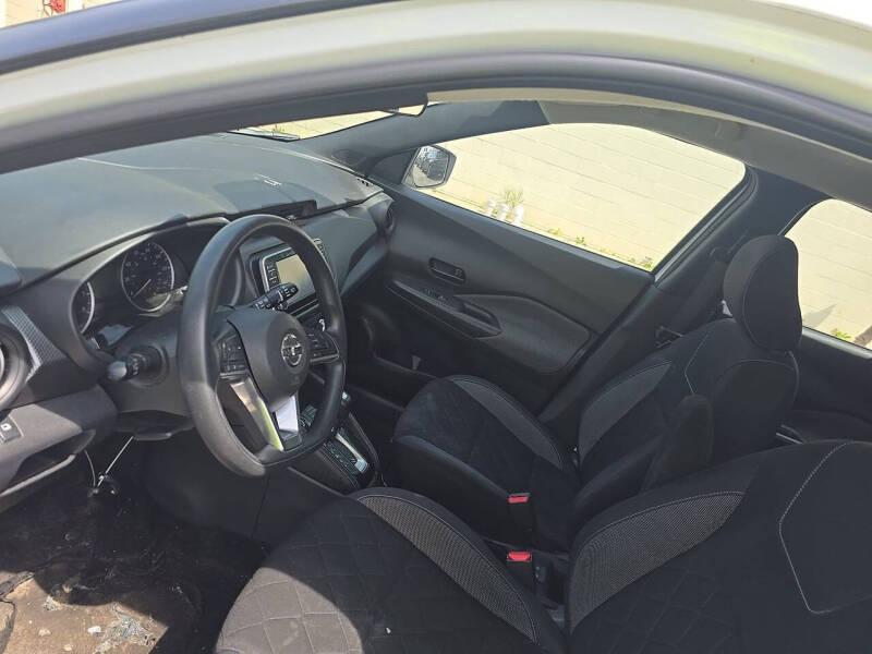 2019 Nissan Kicks S