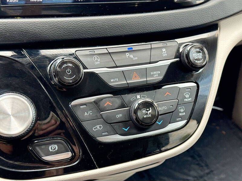2018 Chrysler Pacifica Touring L Plus