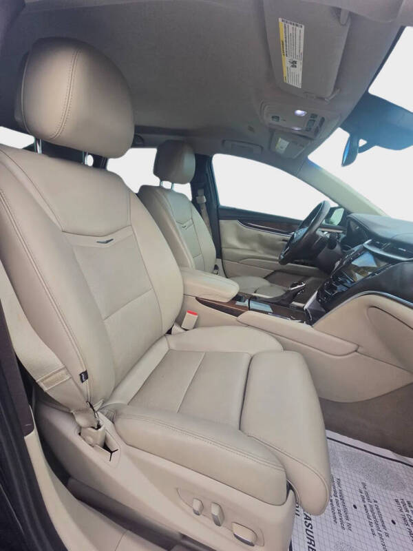 2013 Cadillac XTS Luxury Collection